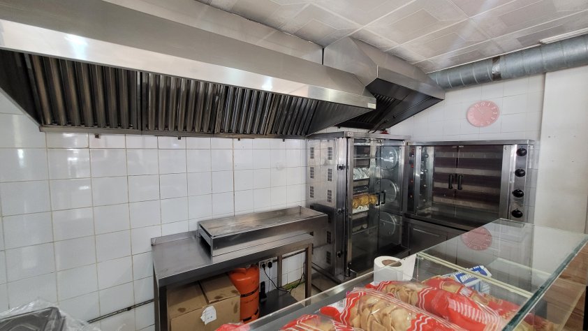 Traspaso Comidas Preparadas con Obrador zona Sant Martí en Barcelona Ref.9264FP