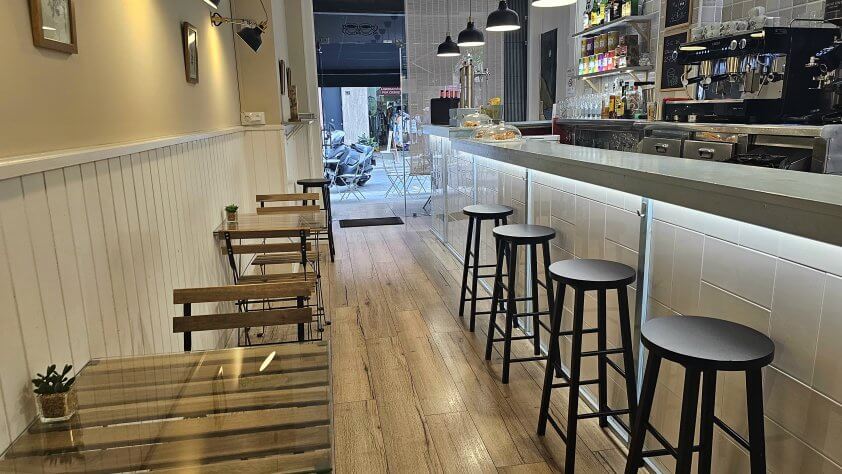 Traspaso Bar – Cafetería en Badalona zona Pep Ventura REF.GHT032