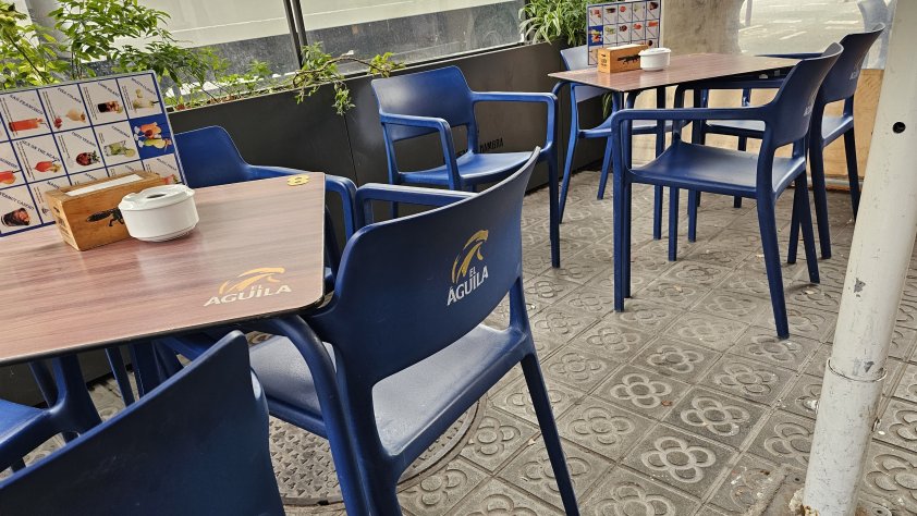Traspaso Bar con Terraza zona Urgell en Barcelona Ref.9460