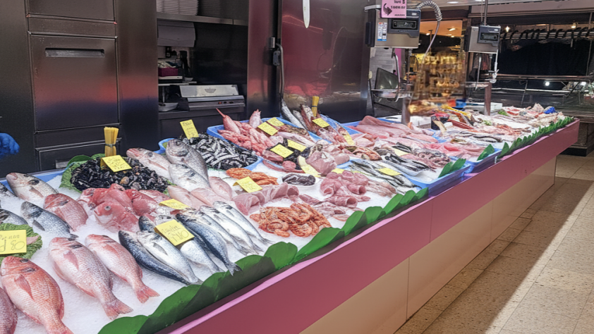 Traspaso Parada de Pescado en el Mercado del Besòs REF.9495