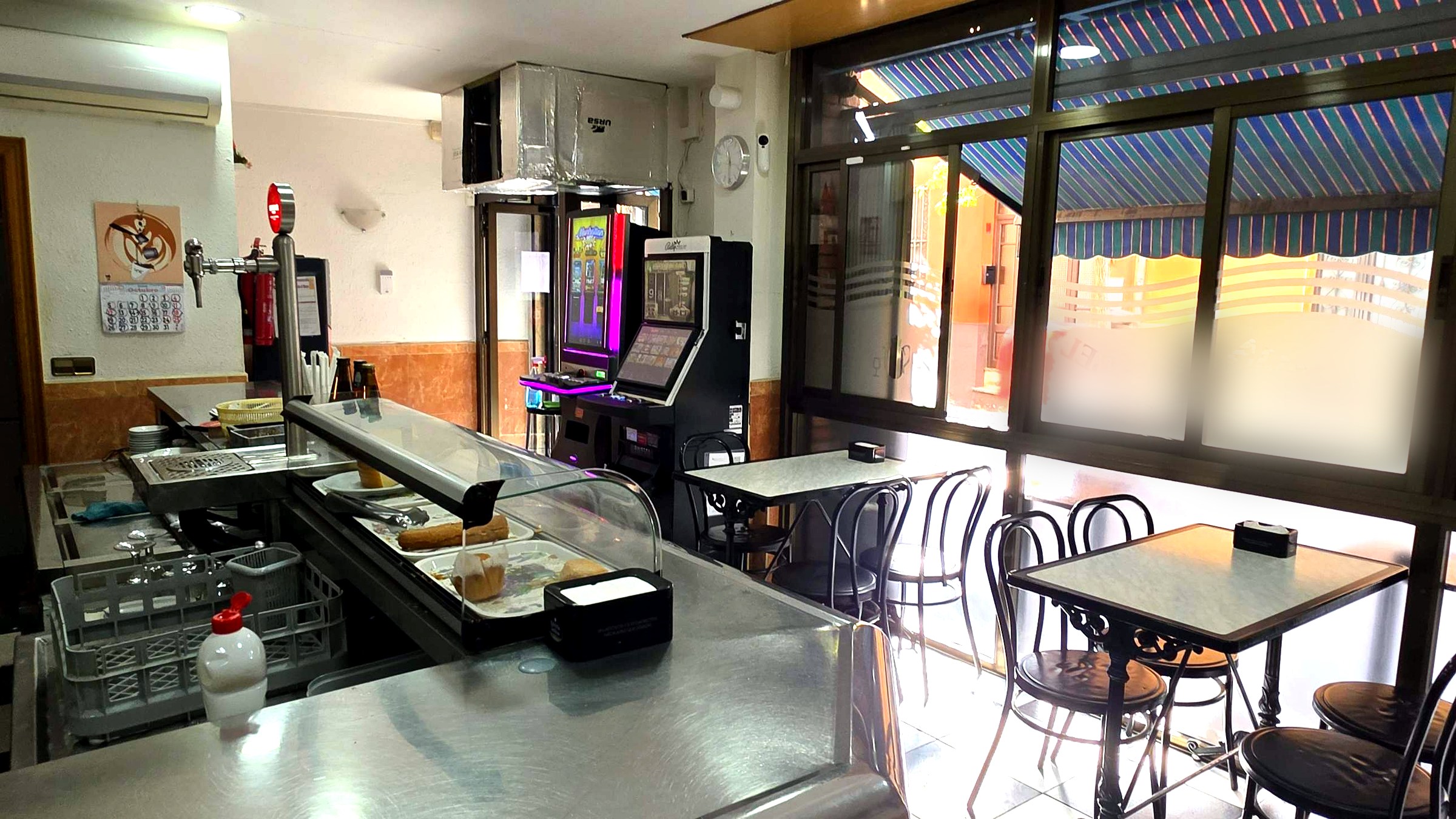 Traspaso Bar en Sant Andreu (Barcelona) – Ref. 9544 FP